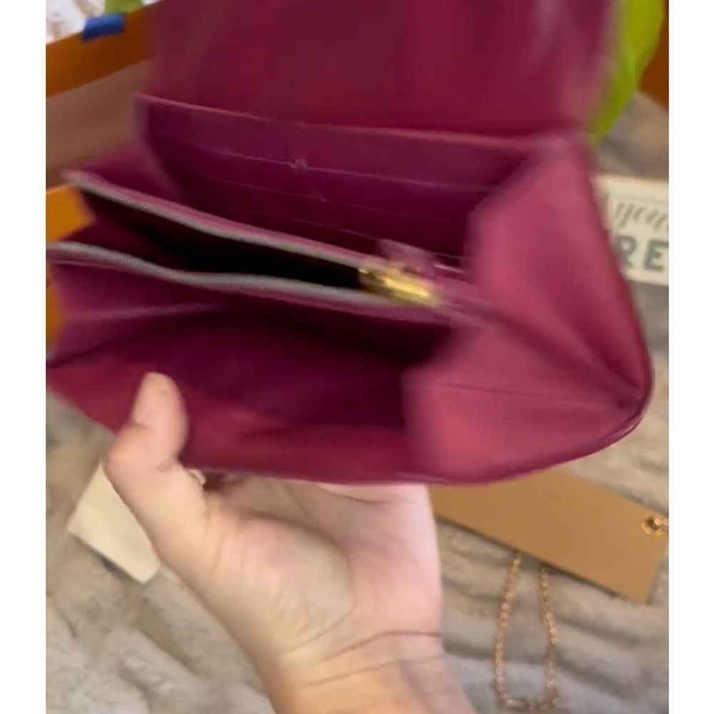*Authentic* Louis Vuitton *Limited Edition* Charm Wallet Fuschia leather Wallet - Picture 14 of 16